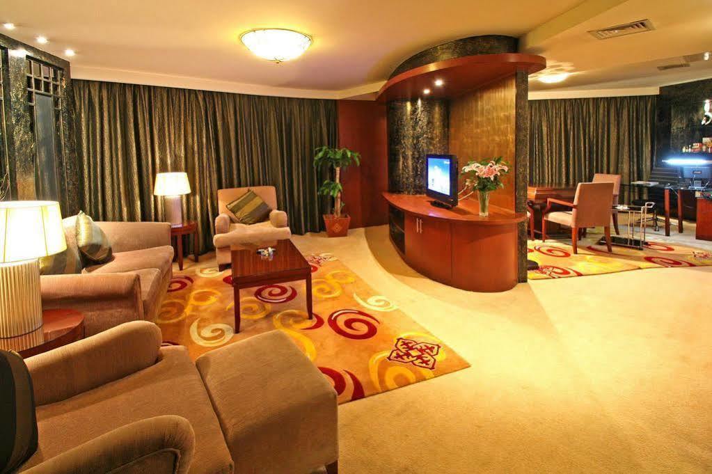 Jinling Danyang Hotel Екстер'єр фото